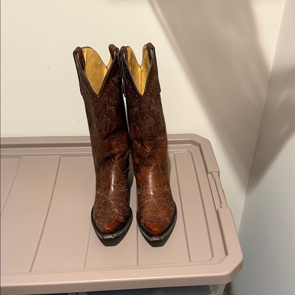 Vintage brown old gringo boots